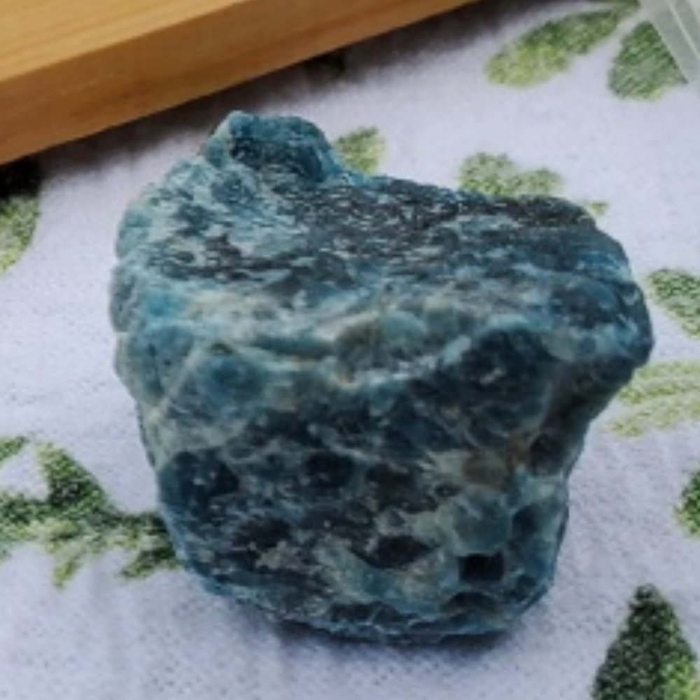 Natural Raw Apatite Crystal  #9 stone